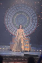 Esha Gupta at Star Plus Dhakkad Dhamaal on 8th Jan 2017